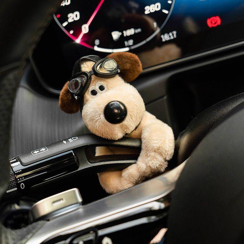 Decoração de carro bonecas piloto pawdog luzes de direção limpador wye escudo ornamento bonito bowknot cão limpador de carro boneca acessórios interiores